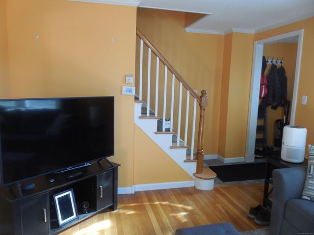 11 Parkview Drive, Southington, CT 06479