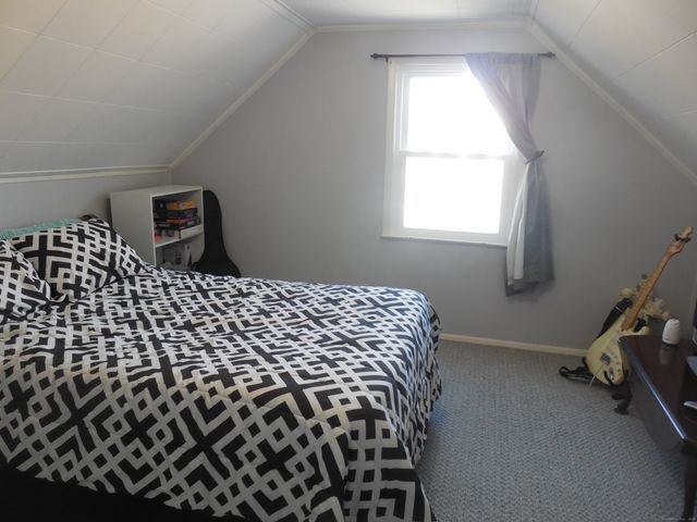 11 Parkview Drive, Southington, CT 06479