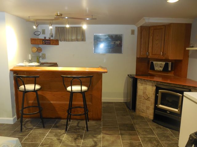 11 Parkview Drive, Southington, CT 06479