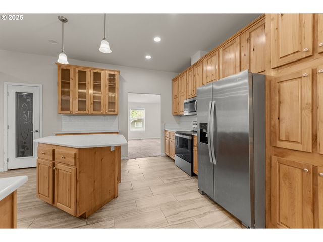 712 SIBOLD CANYON Rd, Tenmile, OR 97481