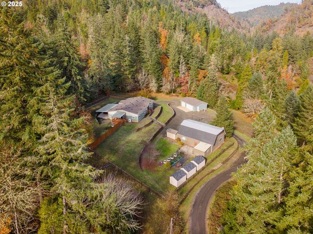 712 SIBOLD CANYON Rd, Tenmile, OR 97481