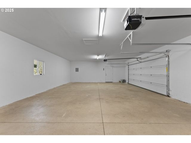 712 SIBOLD CANYON Rd, Tenmile, OR 97481