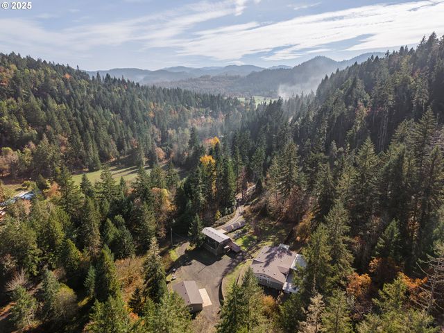 712 SIBOLD CANYON Rd, Tenmile, OR 97481