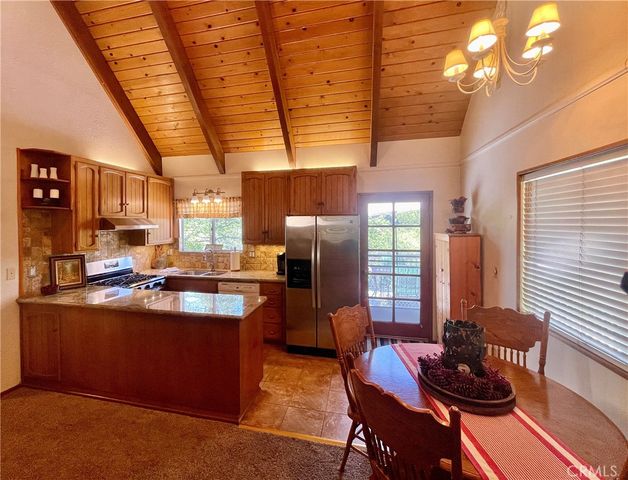 28201 Grenoble Lane, Lake Arrowhead, CA 92352