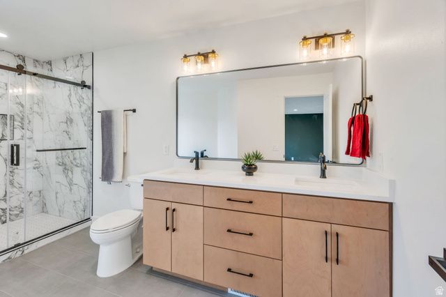 8453 S WINDMILL DR, West Jordan, UT 84081