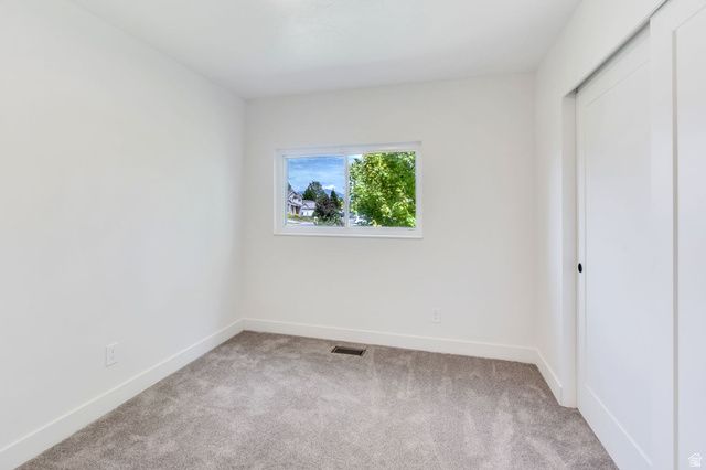 8453 S WINDMILL DR, West Jordan, UT 84081