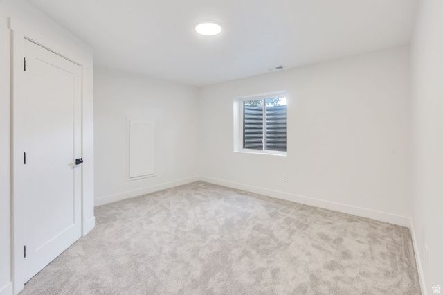 8453 S WINDMILL DR, West Jordan, UT 84081