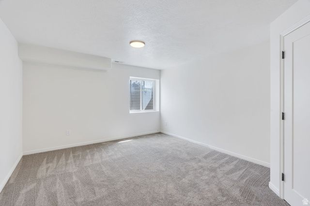 8453 S WINDMILL DR, West Jordan, UT 84081