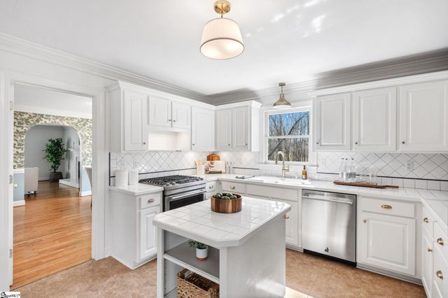 302 Golf View Lane, Greenville, SC 29609