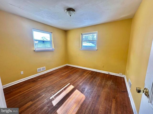 1818 N ADAMS ST, Arlington, VA 22201