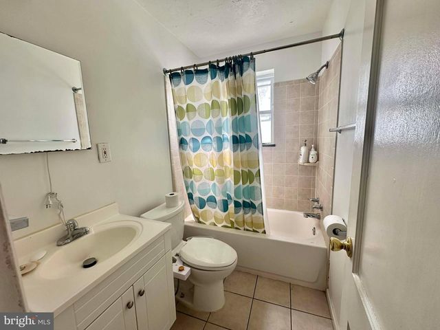 1818 N ADAMS ST, Arlington, VA 22201