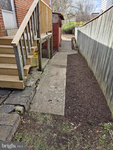 1818 N ADAMS ST, Arlington, VA 22201