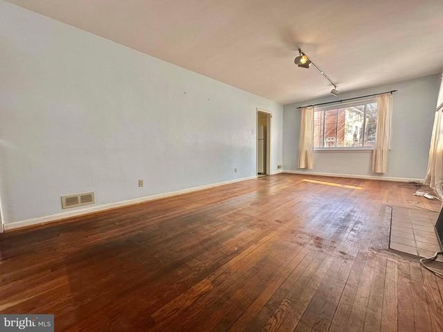 1818 N ADAMS ST, Arlington, VA 22201