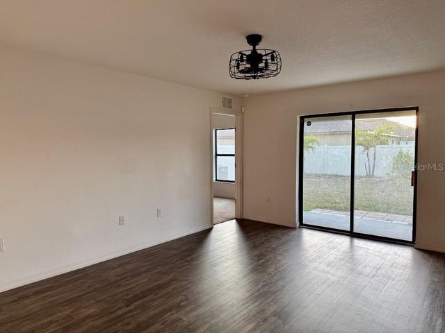 1740 CHATHAM GREEN CIRCLE, Ruskin, FL 33570