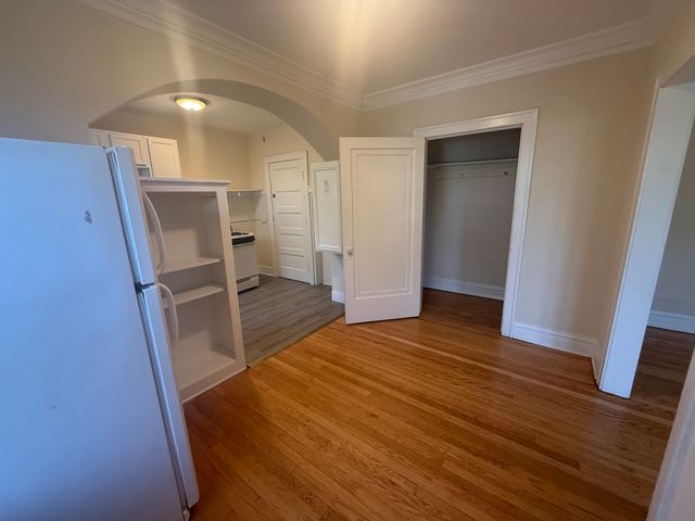 6348 13th Street A10, Berwyn, IL 60402