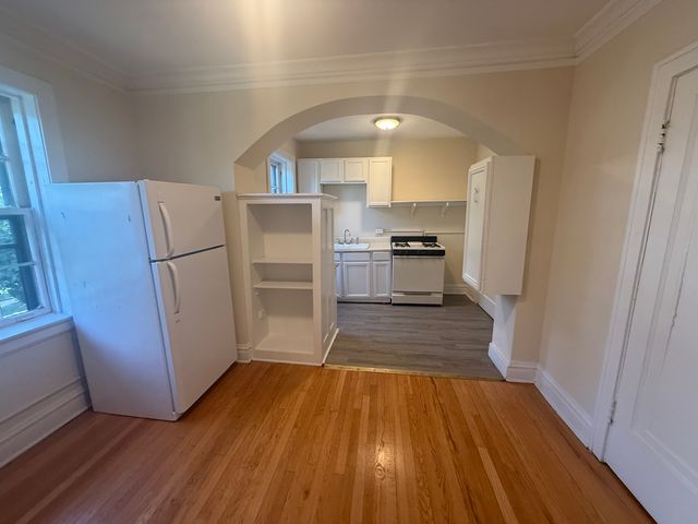 6348 13th Street A10, Berwyn, IL 60402