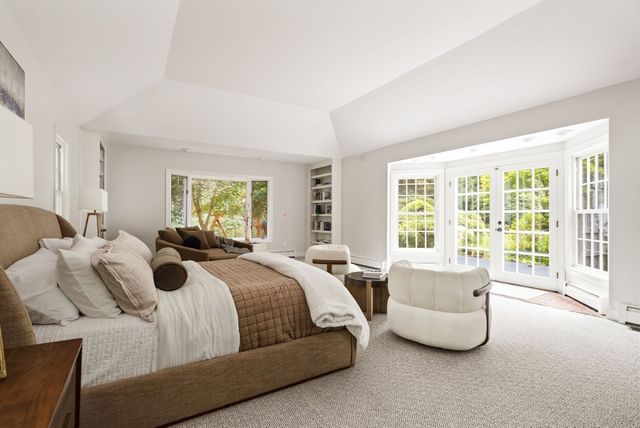 5 Wildwood Road, Wayland, MA 01778