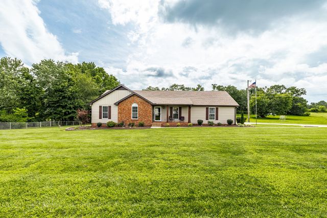 2205 Howell Rd, Greenbrier, TN 37073