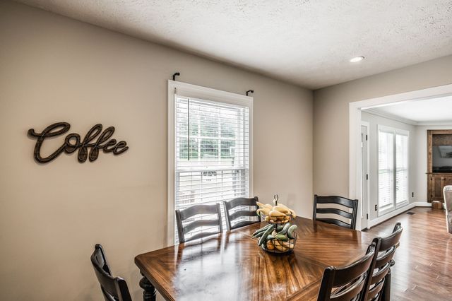 2205 Howell Rd, Greenbrier, TN 37073
