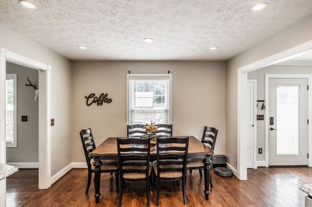 2205 Howell Rd, Greenbrier, TN 37073