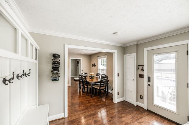 2205 Howell Rd, Greenbrier, TN 37073