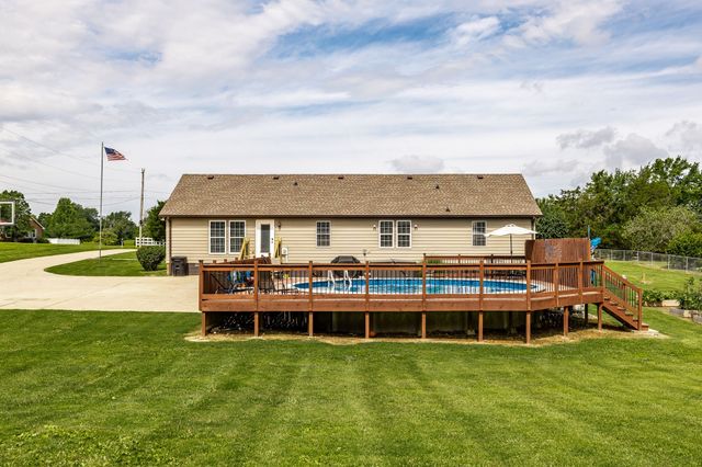 2205 Howell Rd, Greenbrier, TN 37073