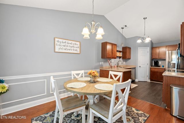 5104 Cates Bend Way, Powell, TN 37849