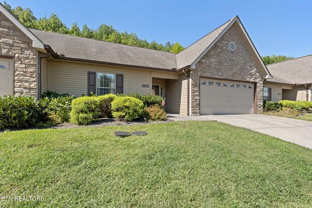 5104 Cates Bend Way, Powell, TN 37849