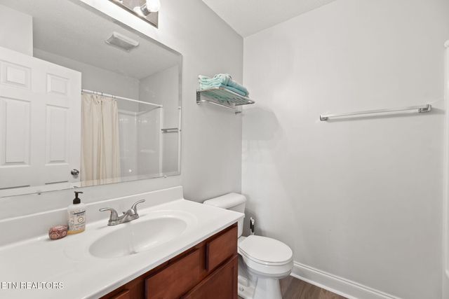 5104 Cates Bend Way, Powell, TN 37849