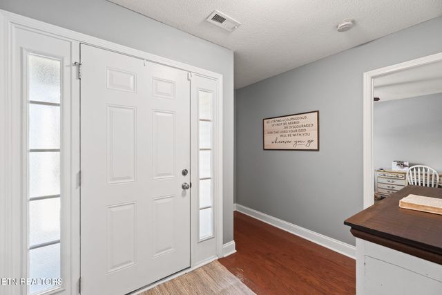 5104 Cates Bend Way, Powell, TN 37849