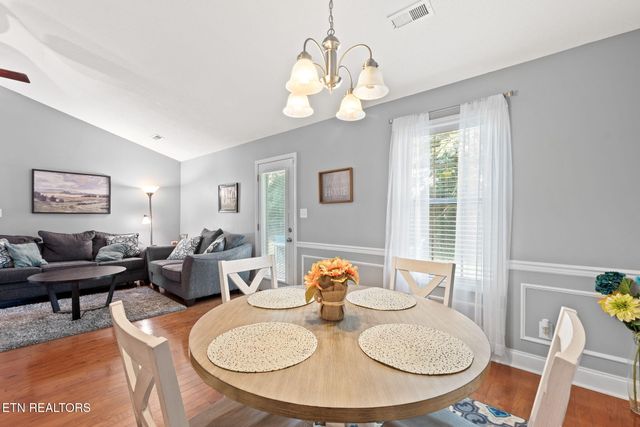 5104 Cates Bend Way, Powell, TN 37849