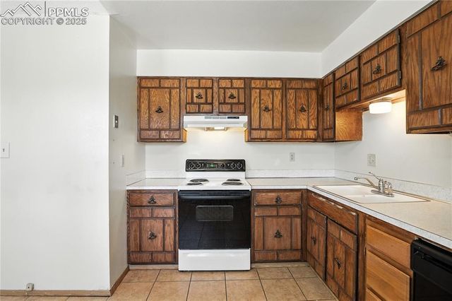 45 Newport Circle, Colorado Springs, CO 80906