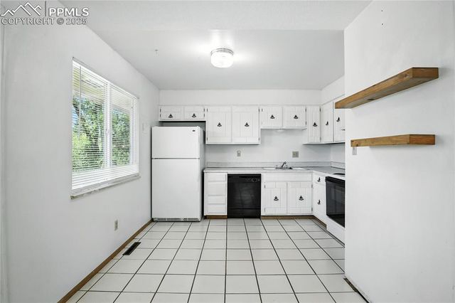 45 Newport Circle, Colorado Springs, CO 80906