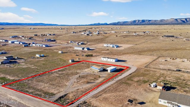2690 W Pilots Rest Airstrip --, Paulden, AZ 86334