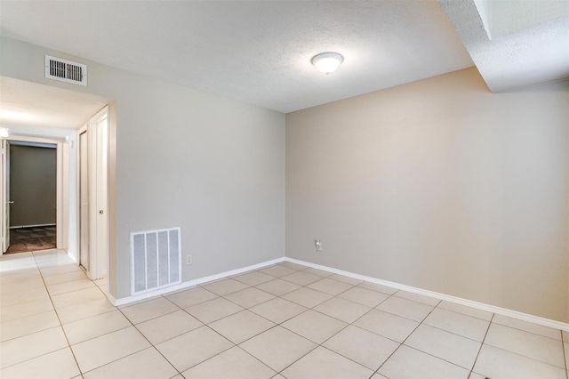 320 Liberty Place, Grand Prairie, TX 75052