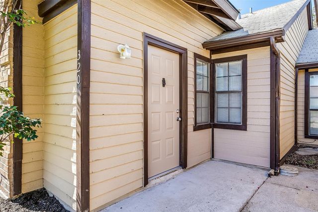 320 Liberty Place, Grand Prairie, TX 75052