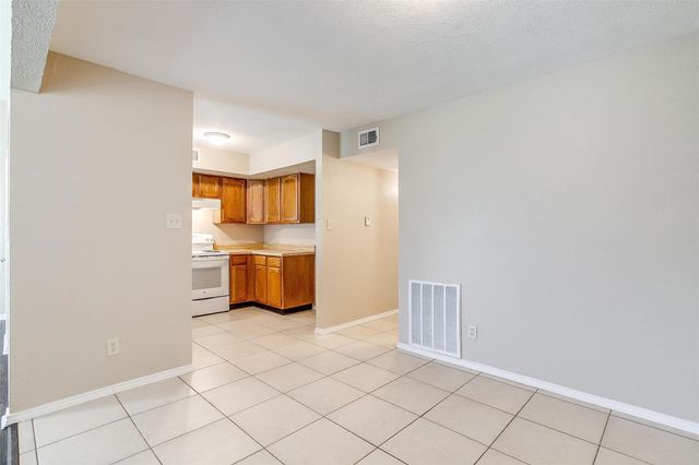 320 Liberty Place, Grand Prairie, TX 75052