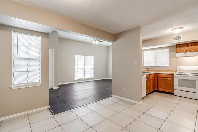320 Liberty Place, Grand Prairie, TX 75052