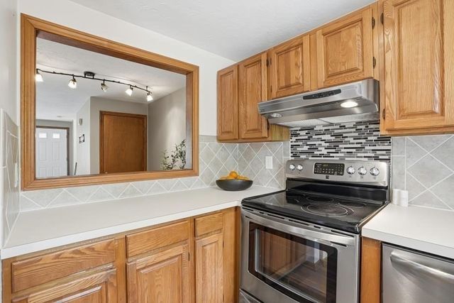 14 Milford Rd 4, Grafton, MA 01560