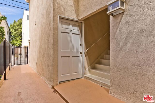 943 9Th Street 5, Santa Monica, CA 90403