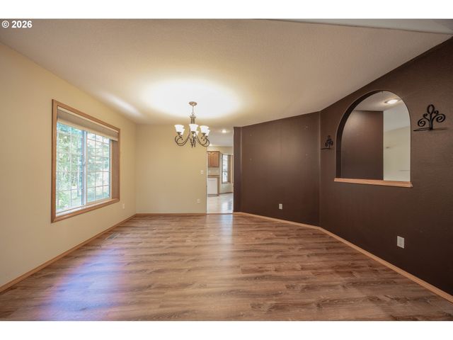 28323 Ne 48TH Way, Camas, WA 98607