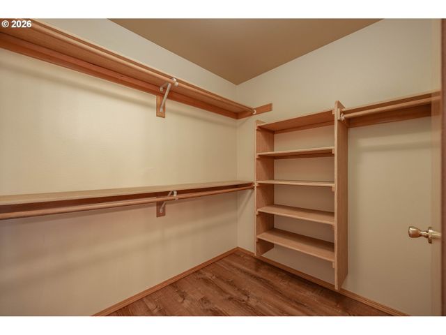 28323 Ne 48TH Way, Camas, WA 98607