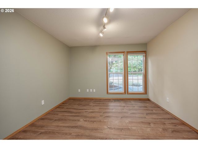 28323 Ne 48TH Way, Camas, WA 98607
