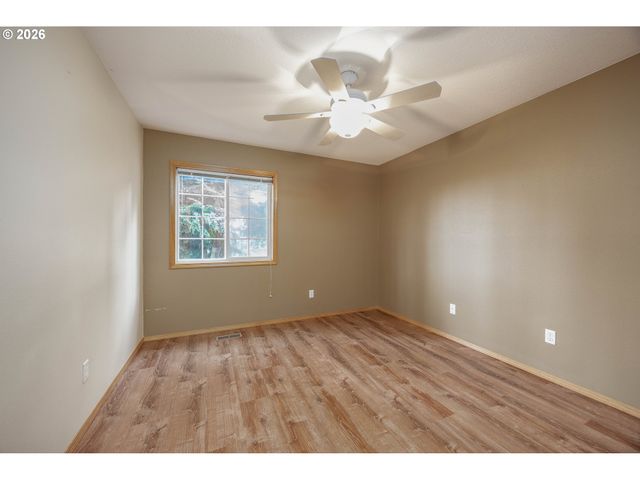 28323 Ne 48TH Way, Camas, WA 98607