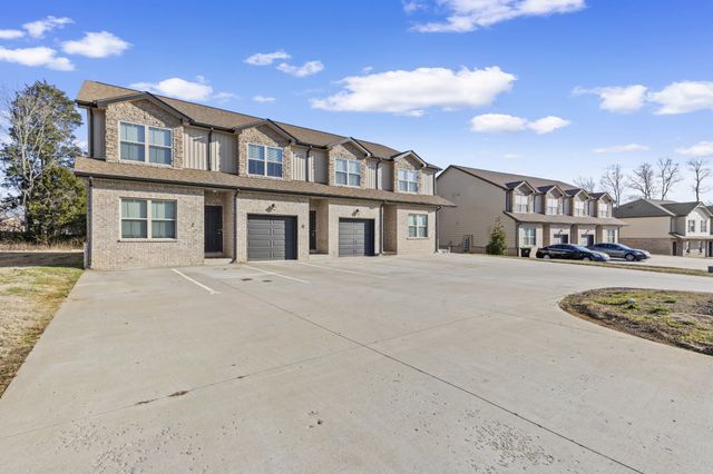 283 Smithson Ln, Clarksville, TN 37040