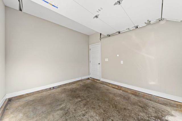283 Smithson Ln, Clarksville, TN 37040