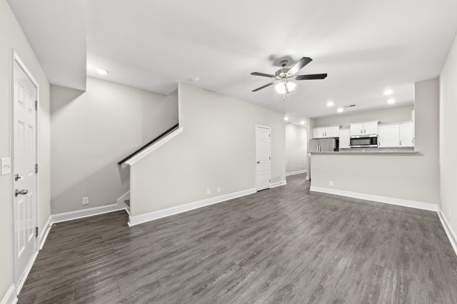 283 Smithson Ln, Clarksville, TN 37040