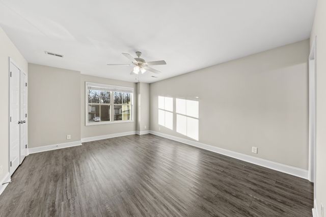 283 Smithson Ln, Clarksville, TN 37040
