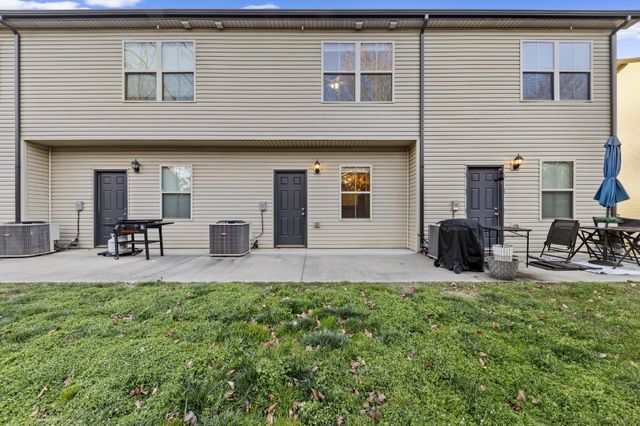 283 Smithson Ln, Clarksville, TN 37040