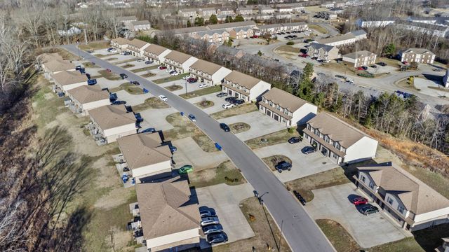 283 Smithson Ln, Clarksville, TN 37040